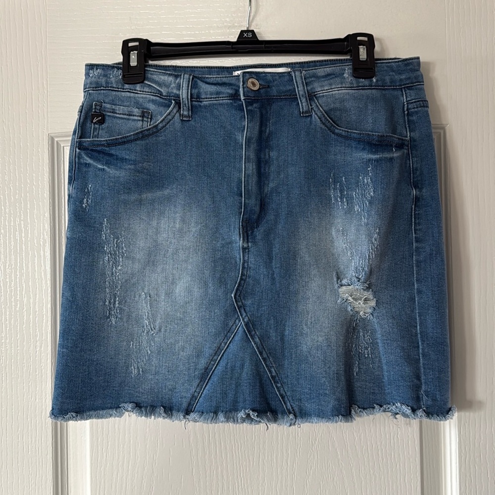KanCan Junior's Distressed Raw‎ Hem Jean Skirt Size 9/28